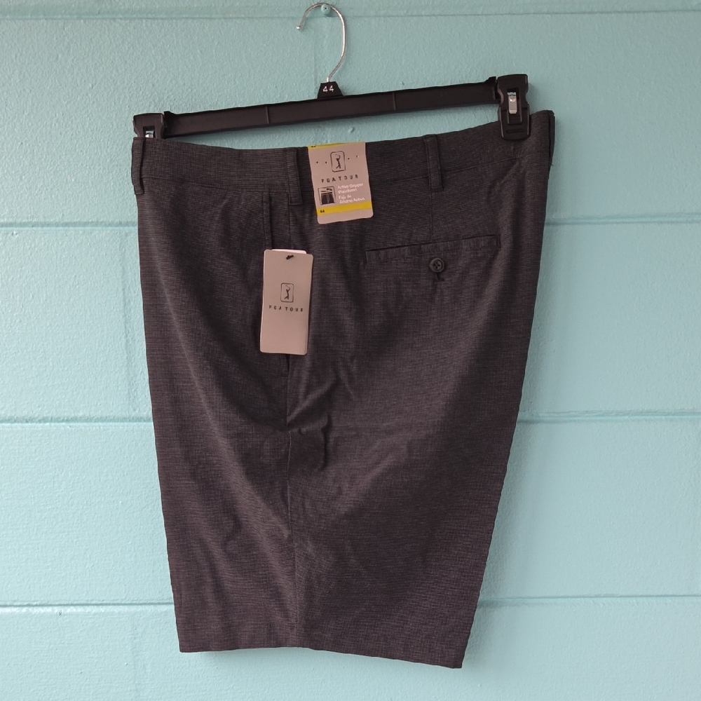 NWT "PGA Tour" Mens Golf Shorts Sizes 44 or 46